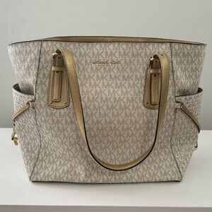EUC Michael Kors Jet Set Tote in Gold and White